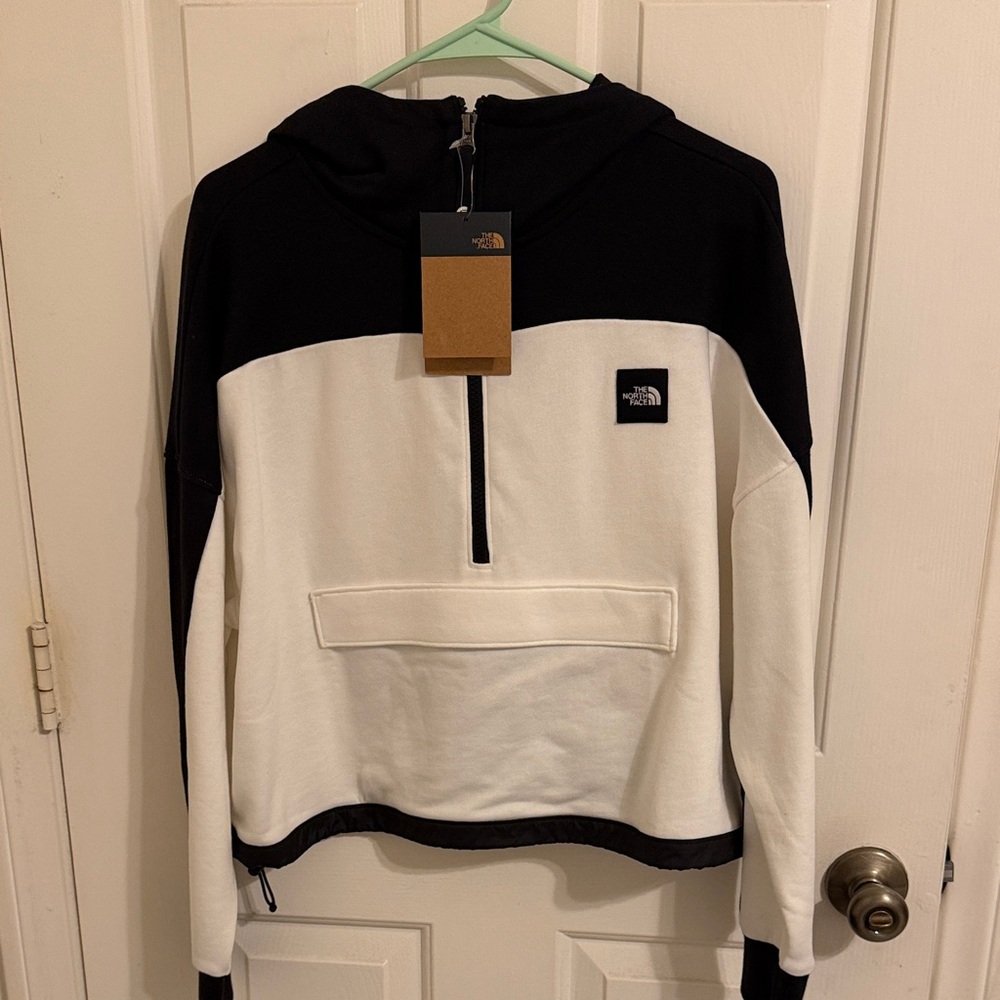 The North Face Black & White Half-Zip Pullover Hoodie
